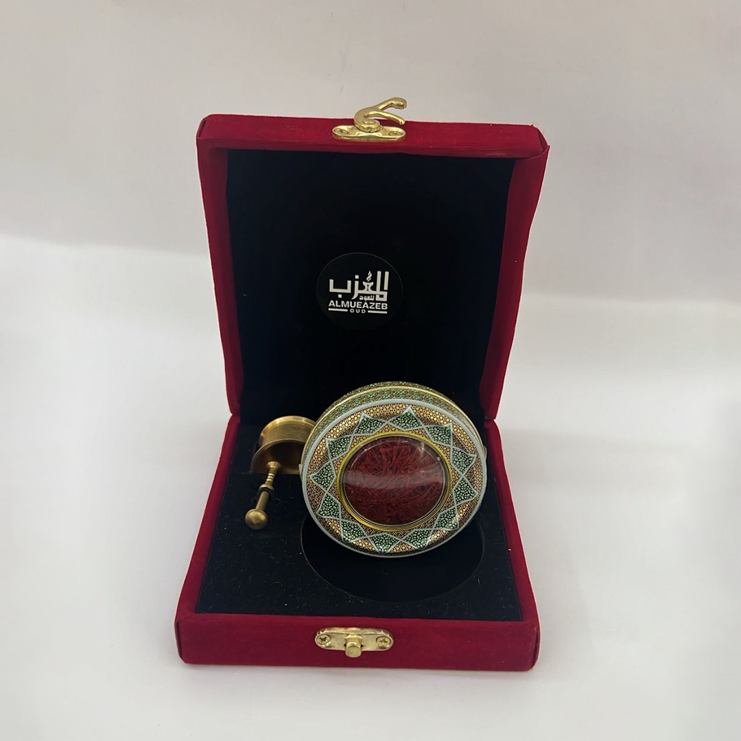 زعفران سوبر نقين vip في بوكس مع المنحاز والمدق زعفران سوبر نقين vip في بوكس مع المنحاز والمدق