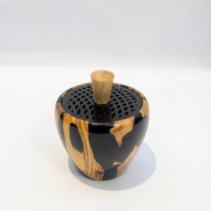 مبخرة من خشب الزيتون لون أحمر بعروق بني